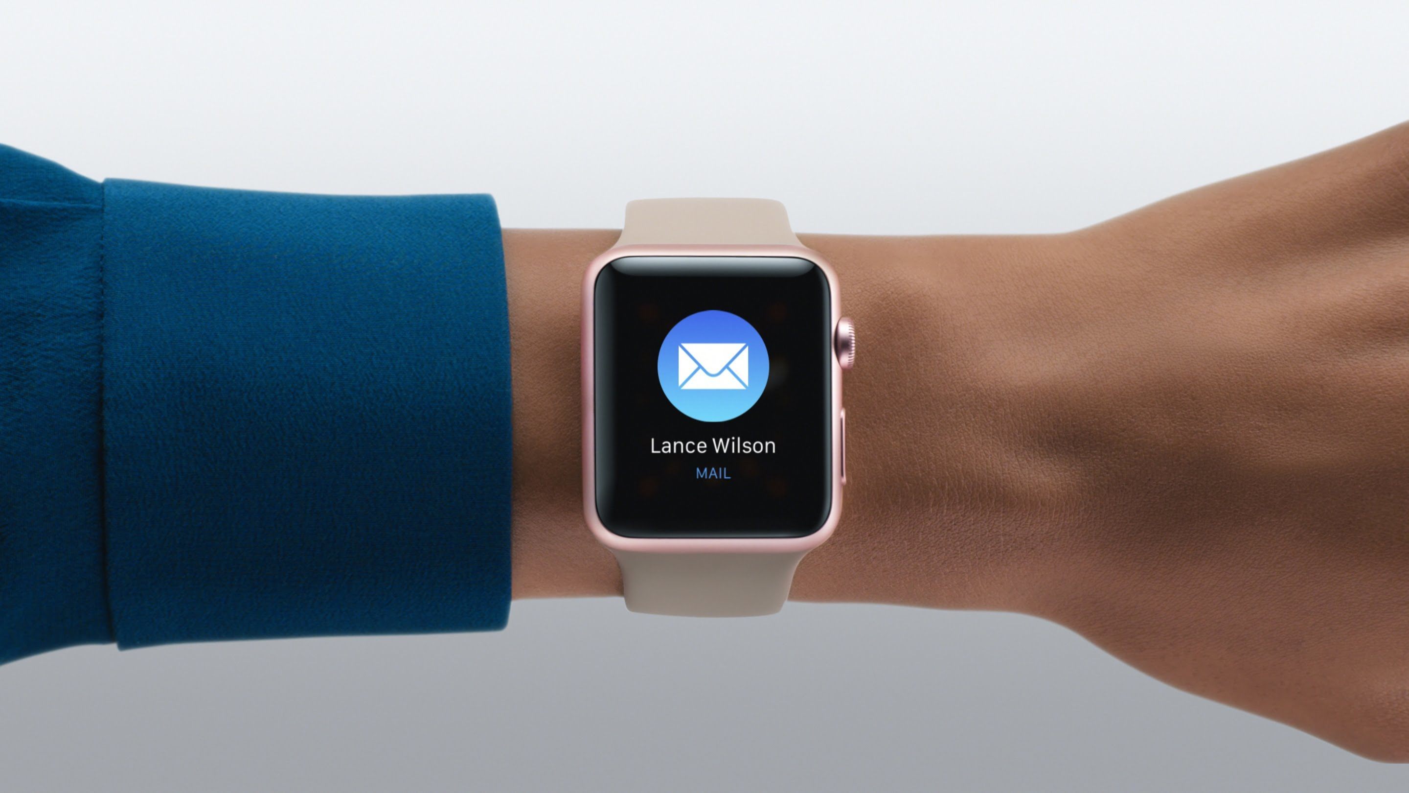 Оповещения смарт часов. Apple watch уведомления. Часы эпл круглые. Уведомления на часы Apple watch. Часы эпл вотч на руке женские.